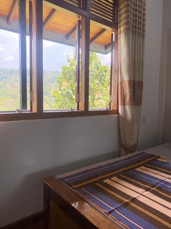 Bed and Breakfast Happy Feet Diyaluma Koslanda Exterior foto
